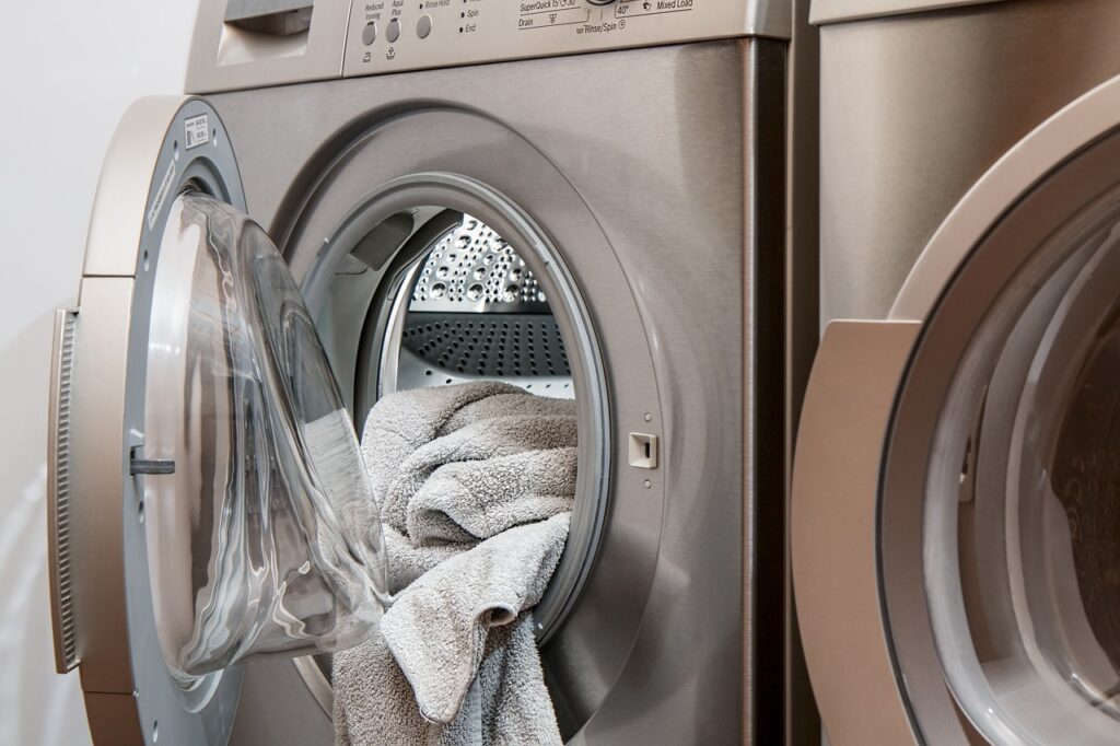self-service laundry washing midland