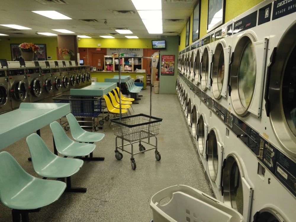 Self-service washers at Wash Em Up Midland TX